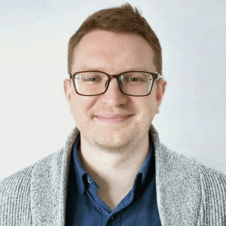 Erik VanDenboer headshot