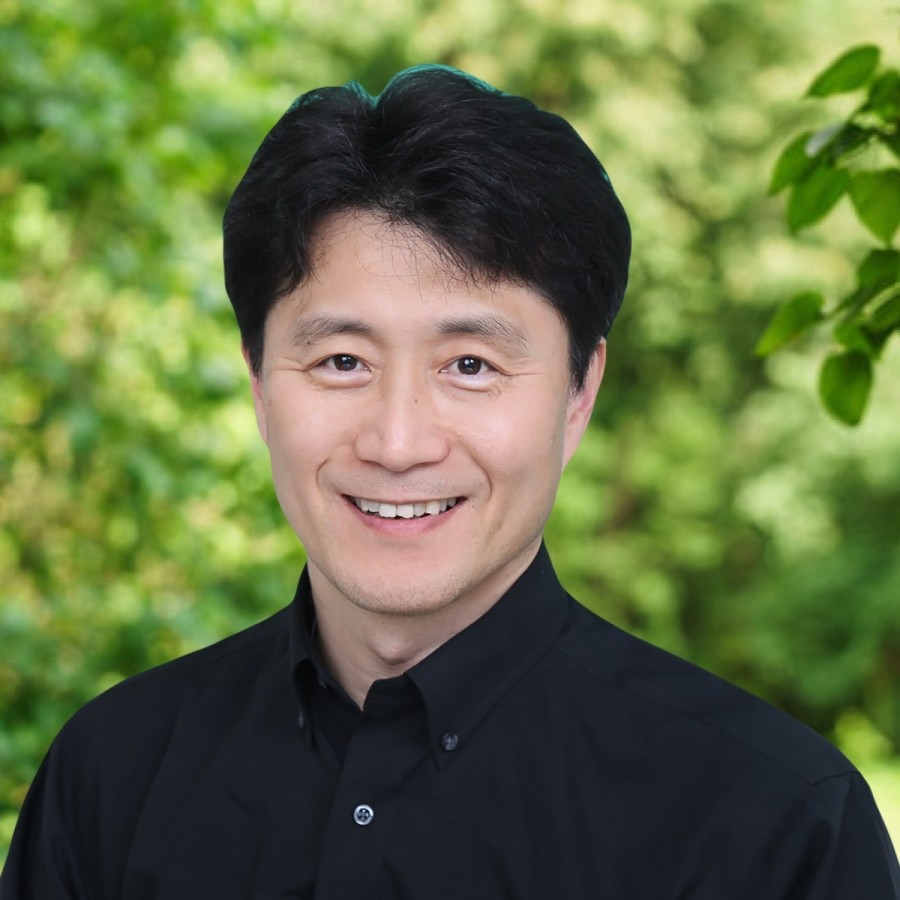 Sangun Son, International Student Advisor