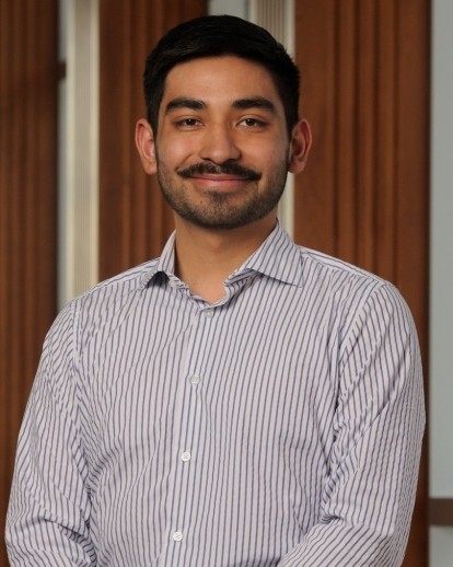 Headshot of Eduardo Hernandez Farias
